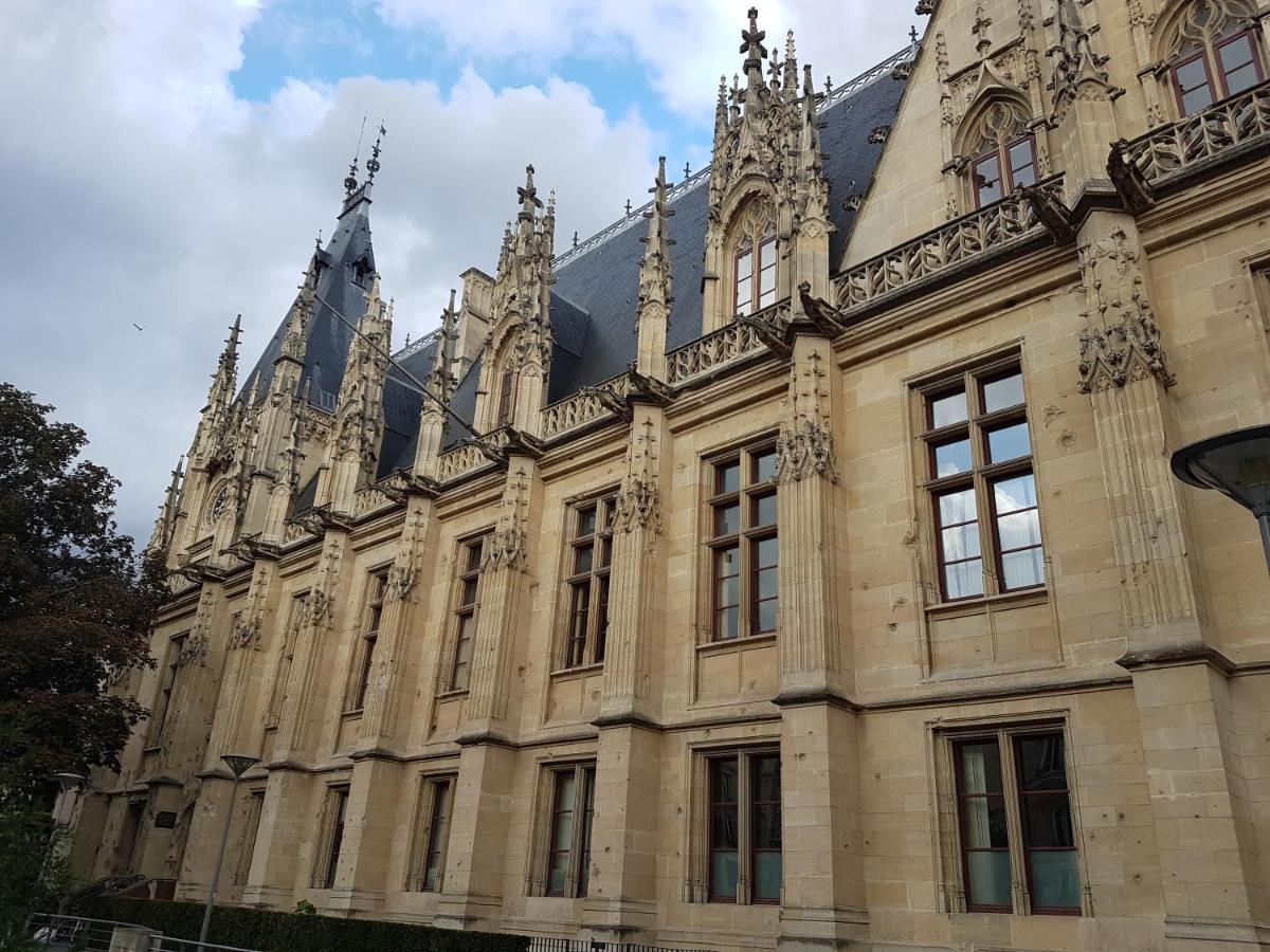 Le Velours Des Gantiers, Confort Et Hospitalite En Plein Centre Historique Rouen Exterior photo